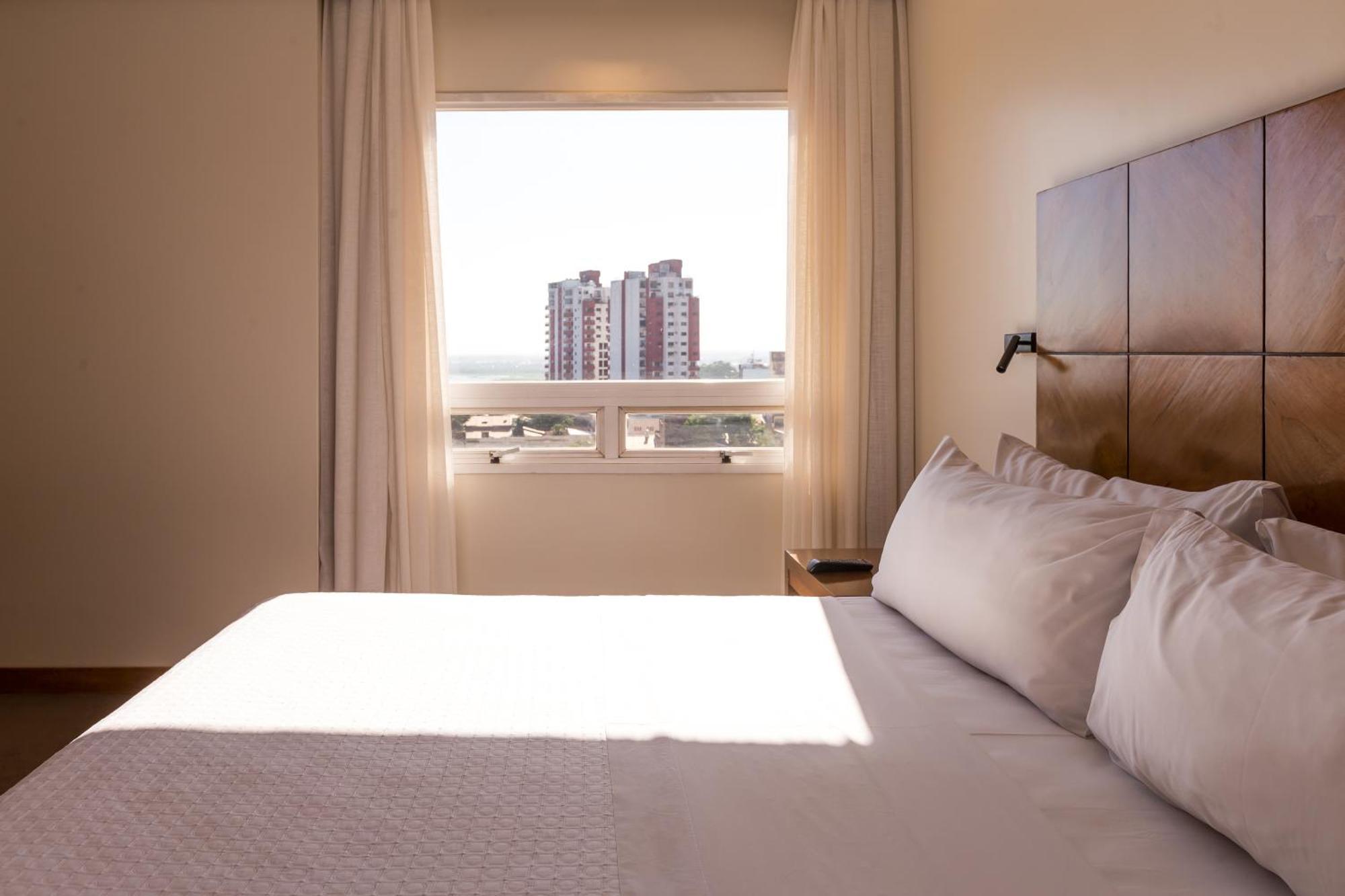 Crowne Plaza Asuncion By Ihg Hotell Exteriör bild