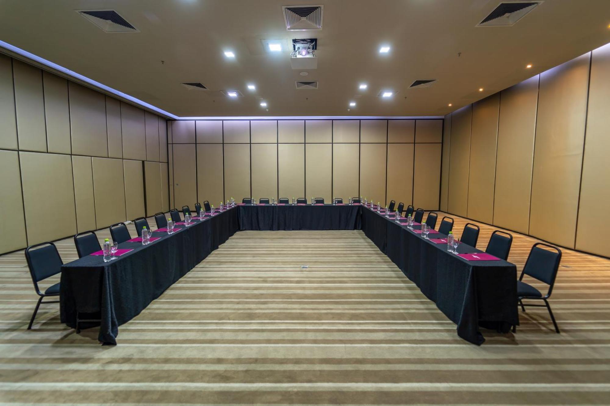 Crowne Plaza Asuncion By Ihg Hotell Exteriör bild